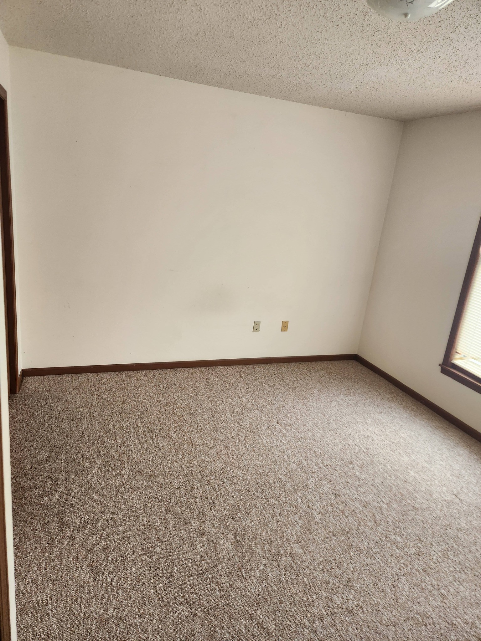 827 Foxrun Clinton Mo 12.jpg